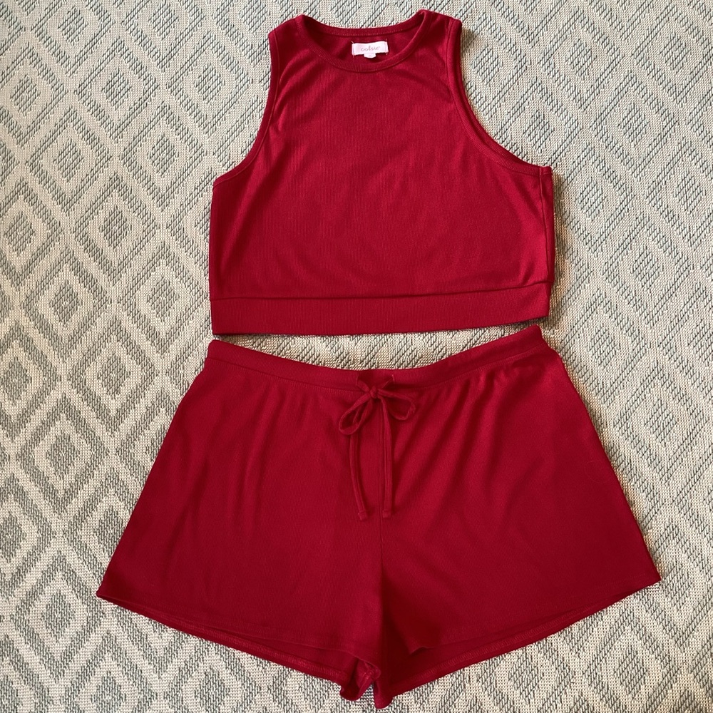 Colsie Women's Red Tank and Shorts Pajama Set Size XLarge